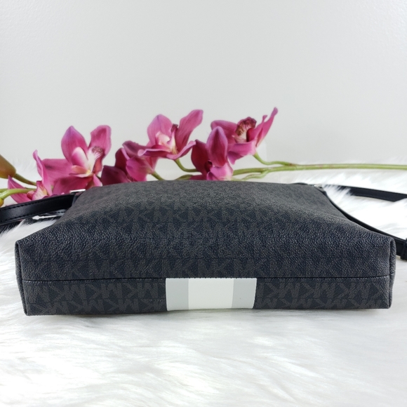 NWOT Michael Kors SM Bedford crossbody bag black MK - Picture 6 of 9